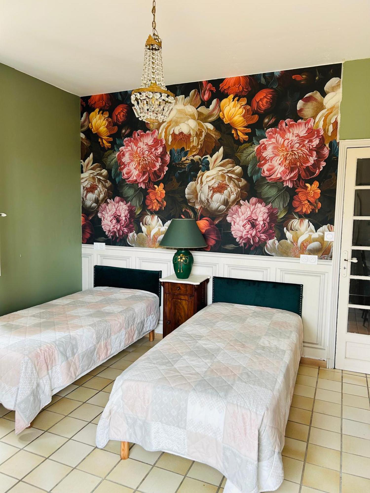 Manoir De La Gravette, Maison & Table D'Hotes มงโตบ็อง ภายนอก รูปภาพ