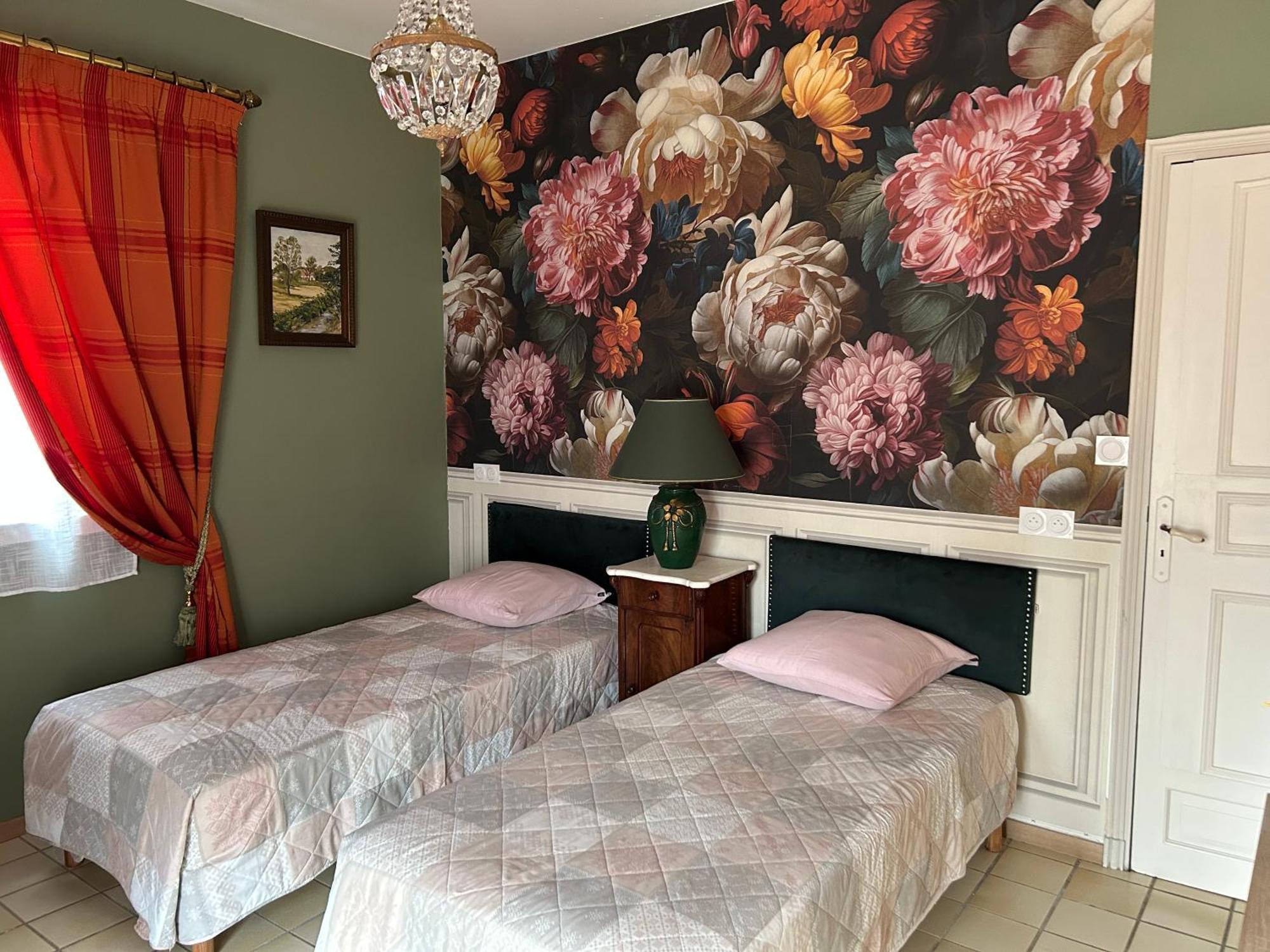 Manoir De La Gravette, Maison & Table D'Hotes มงโตบ็อง ภายนอก รูปภาพ