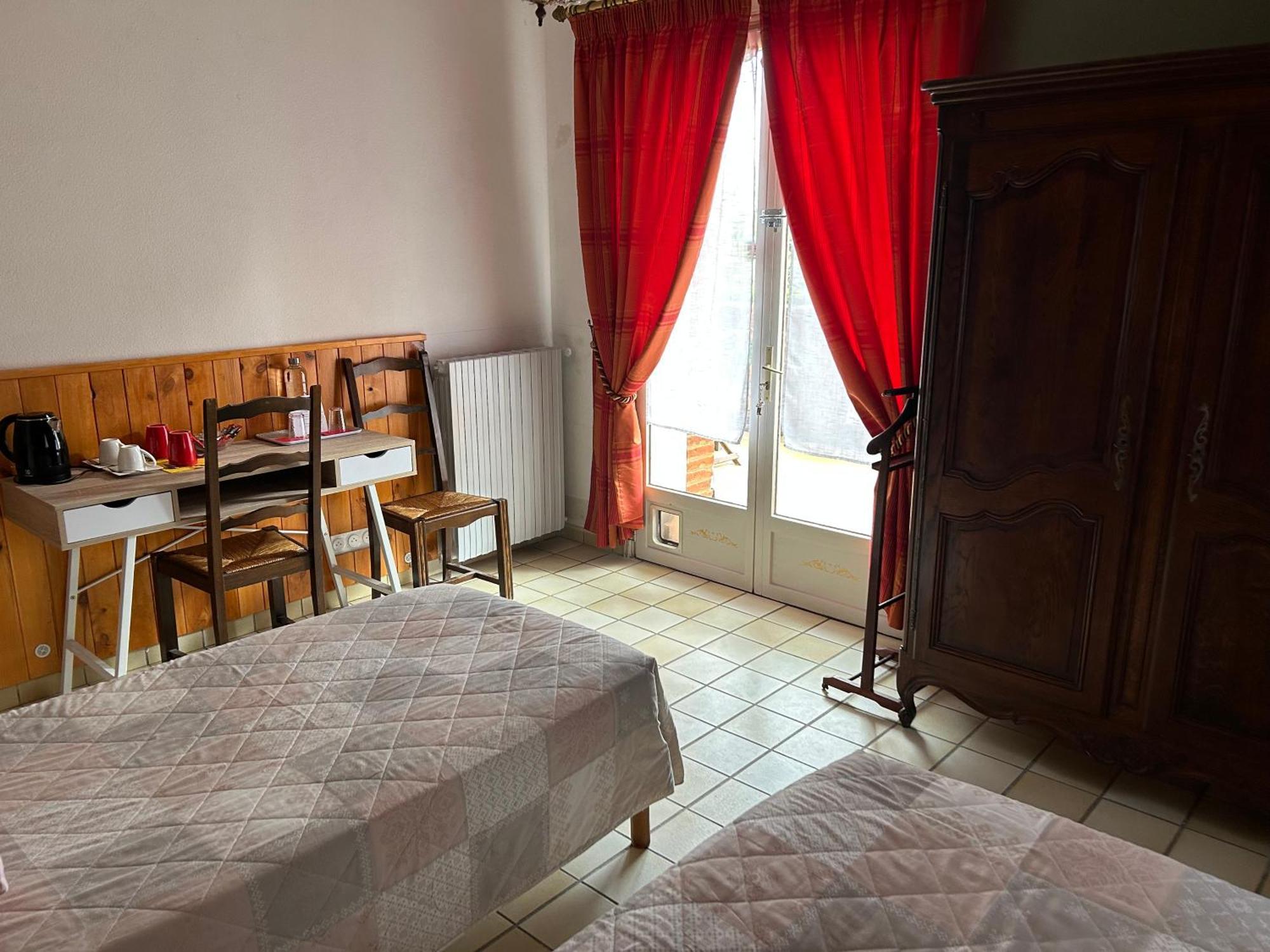 Manoir De La Gravette, Maison & Table D'Hotes มงโตบ็อง ภายนอก รูปภาพ