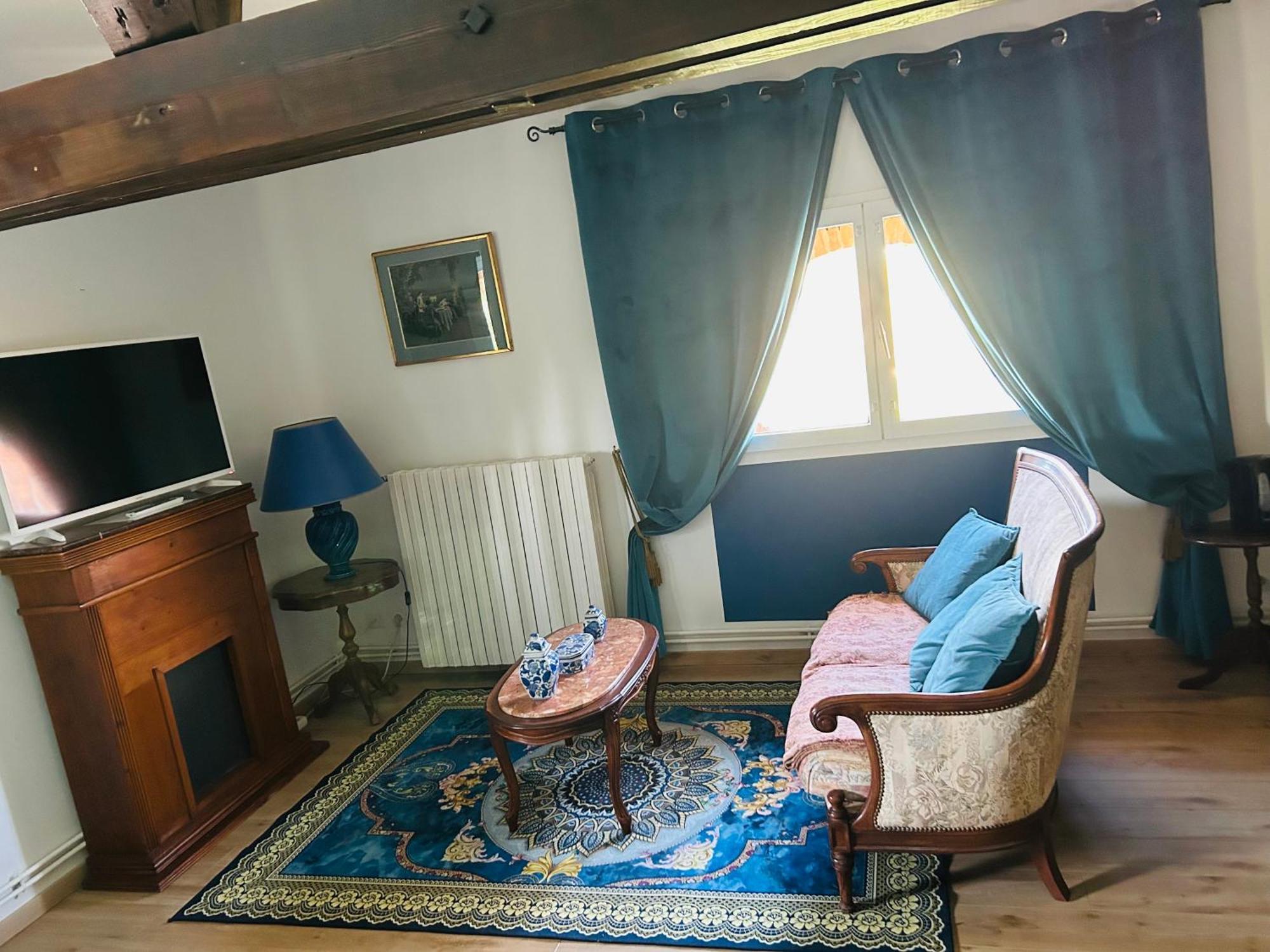 Manoir De La Gravette, Maison & Table D'Hotes มงโตบ็อง ภายนอก รูปภาพ