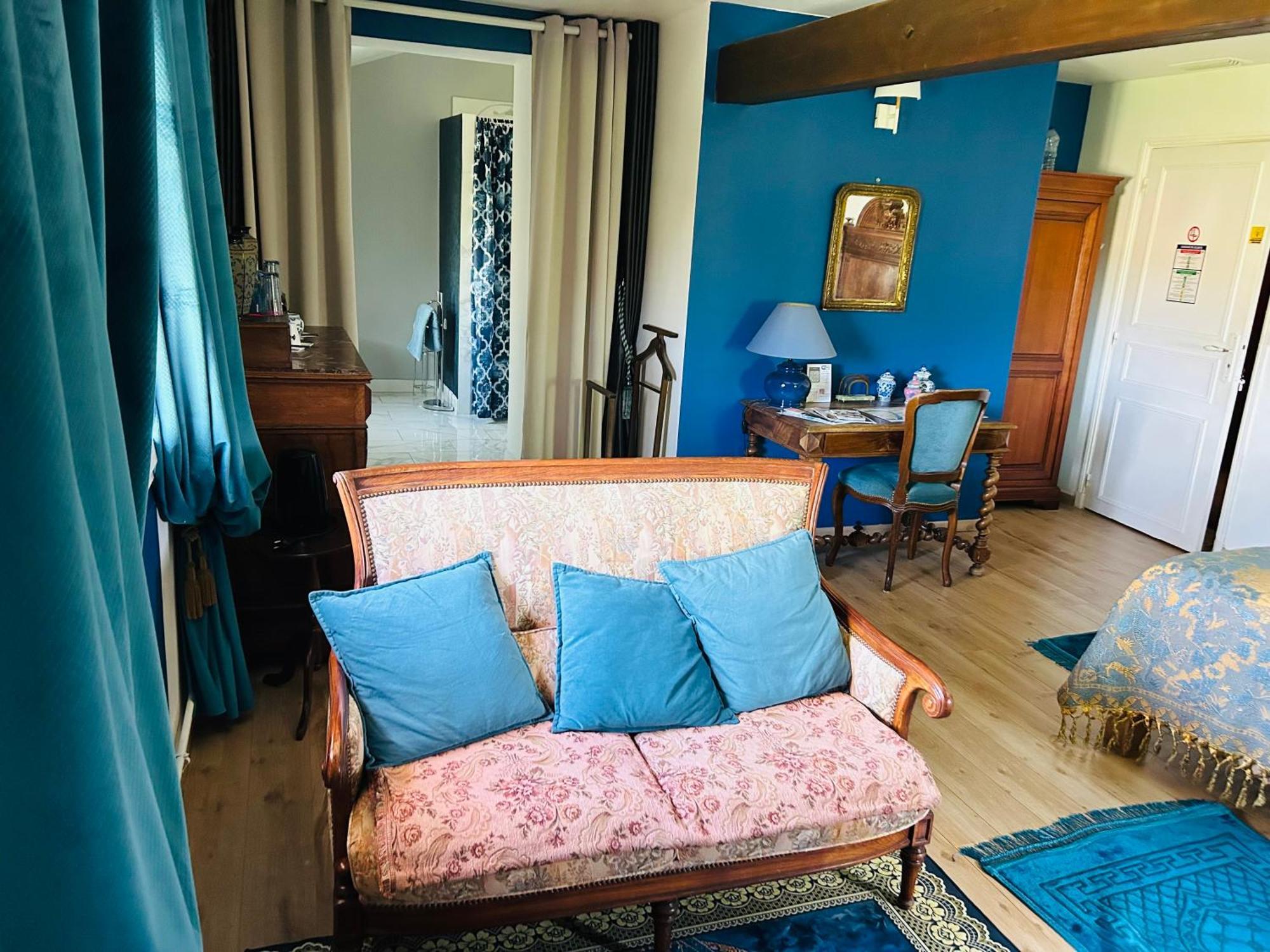 Manoir De La Gravette, Maison & Table D'Hotes มงโตบ็อง ภายนอก รูปภาพ